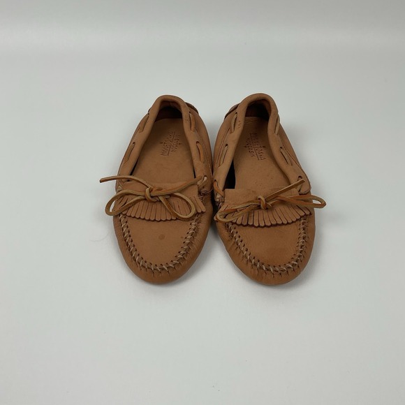 Minnetonka Driving Moccasins Womens Size 6 Brown Leather Loafers Slip On‎ - Picture 2 of 8